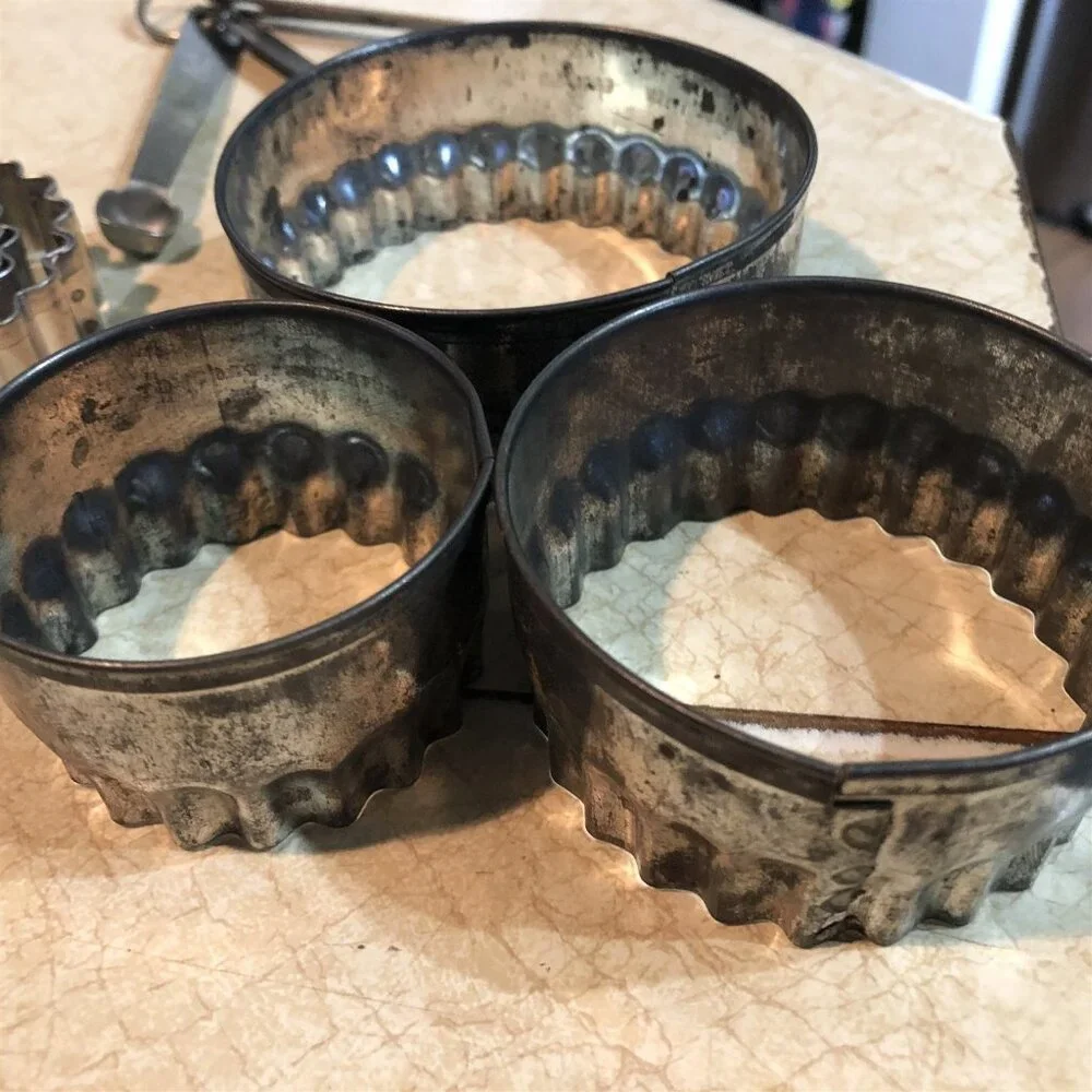 Vintage Kitchenware Biscuit Cutters Pastry Cutters and Metal Measuring Spoons
